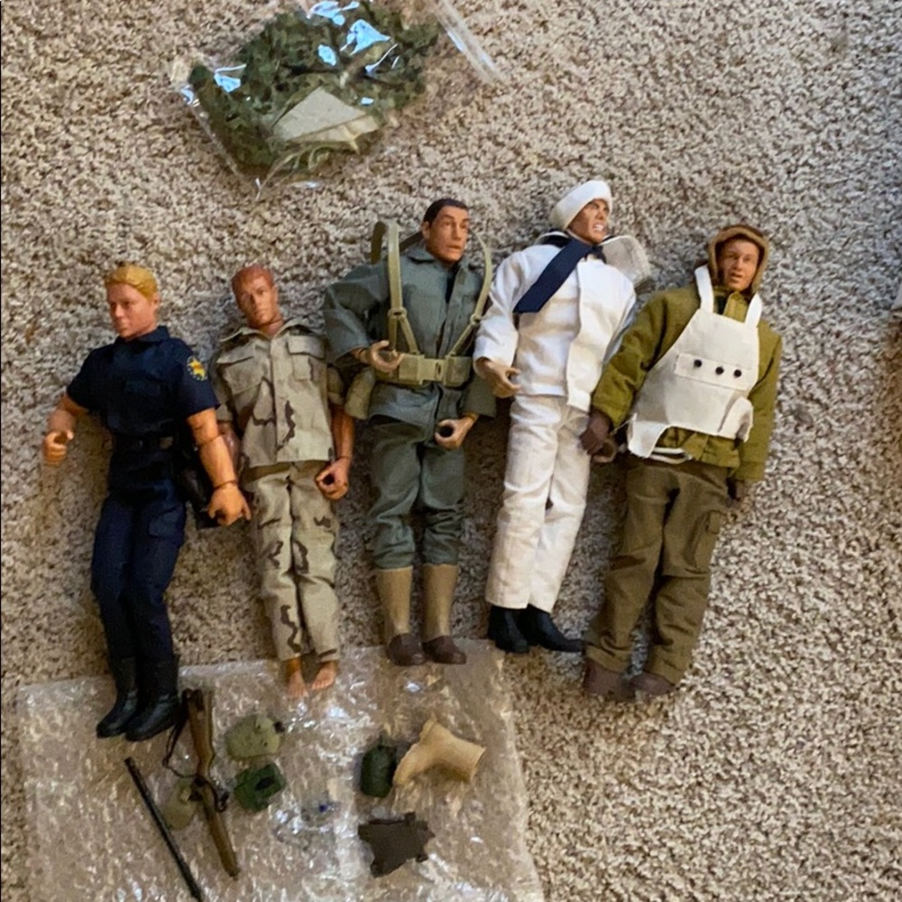 Make figurines toys